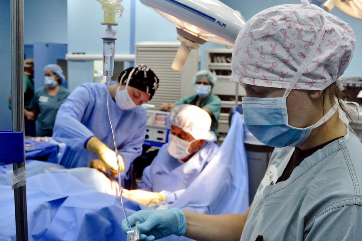 Laparoscopie vs chirurgie ouverte : différences de récupération